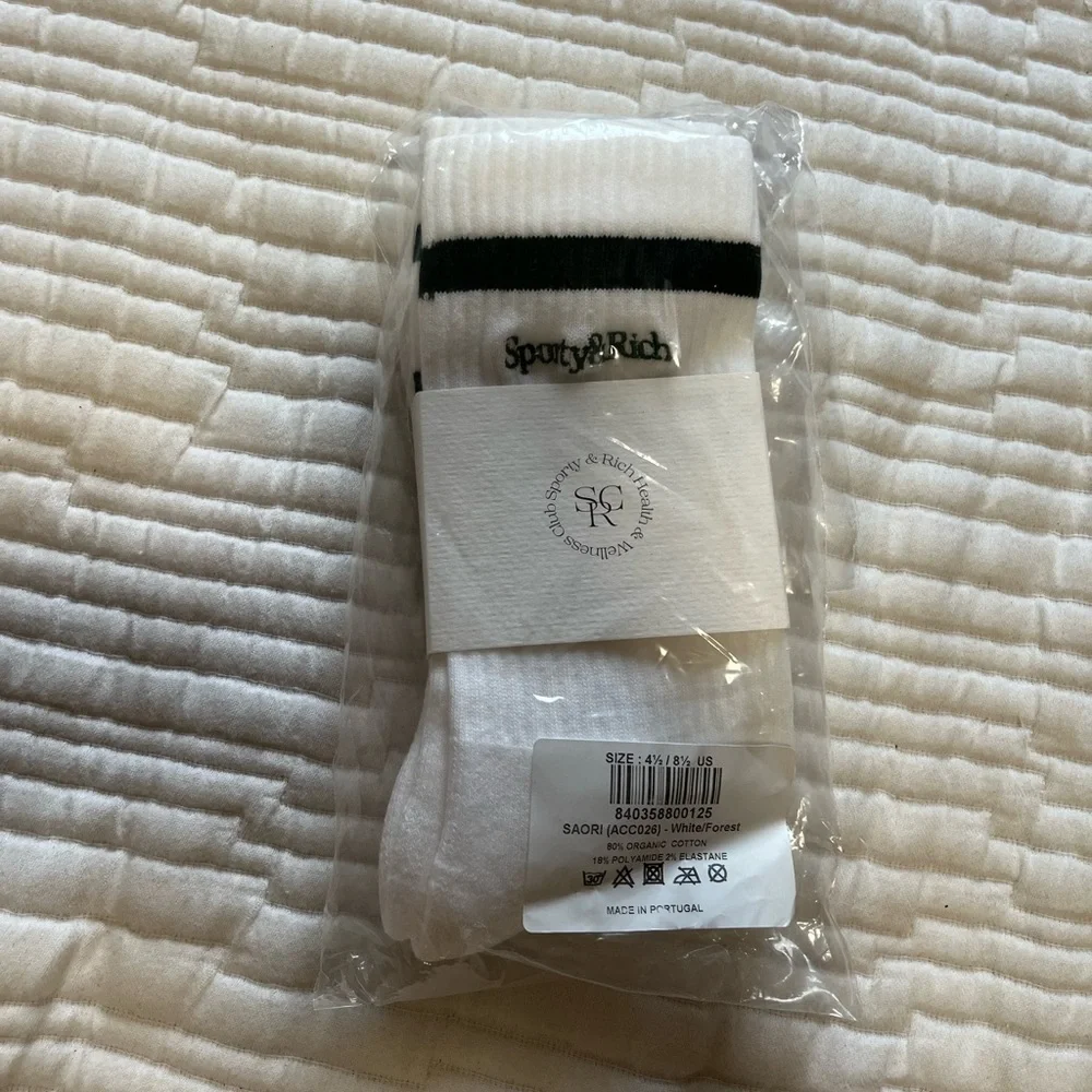 Sporty & Rich Serif Logo Socks in White/Forest - Picture 3 of 4